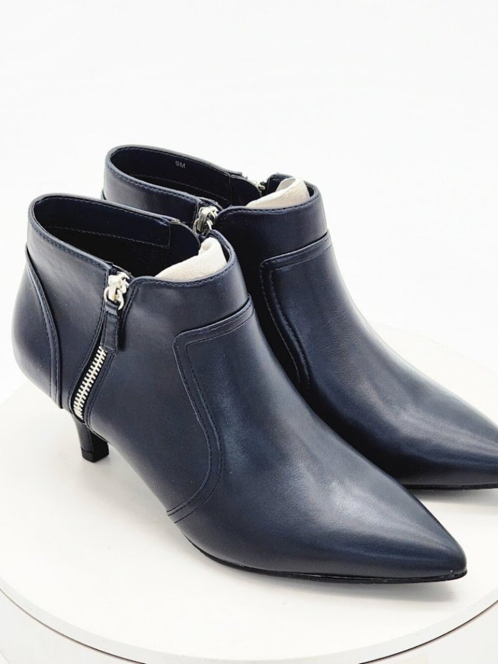 Easy Street Annalee Navy Pointed Toe Kitten Heel Ankle Boots Women’s Size 9 M